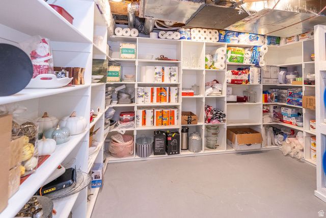 904 W 2300 S, Syracuse, UT 84075