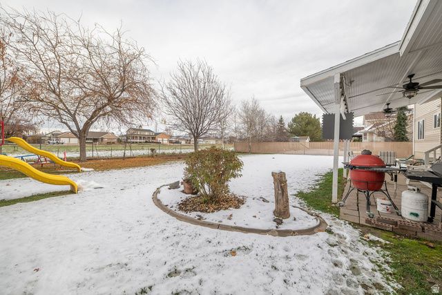 904 W 2300 S, Syracuse, UT 84075