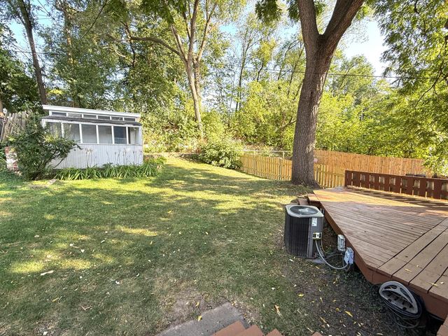 2762 Mcnair Drive N, Robbinsdale, MN 55422