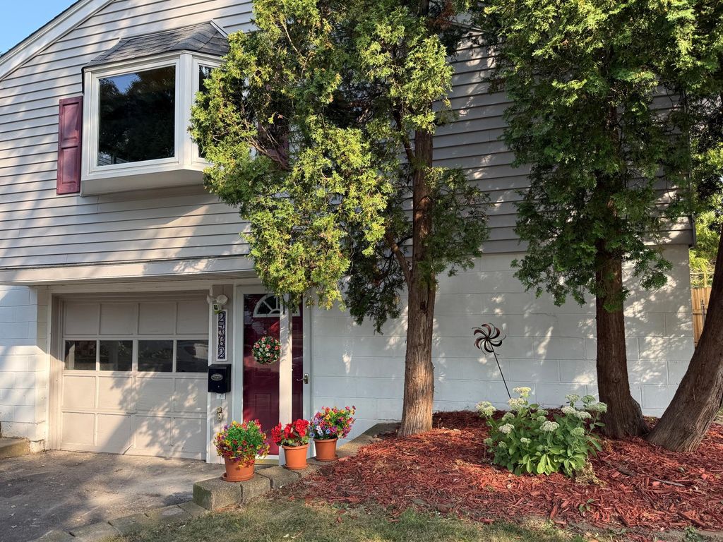 2762 Mcnair Drive N, Robbinsdale, MN 55422 — photo 4