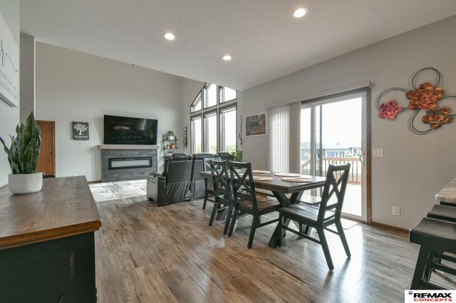 7700 S 66th Street, Lincoln, NE 68516