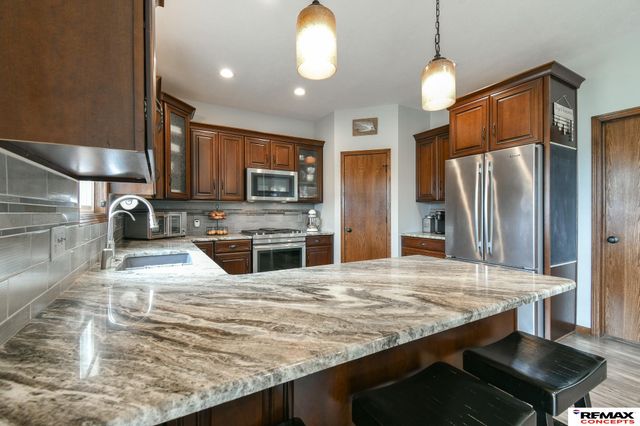 7700 S 66th Street, Lincoln, NE 68516