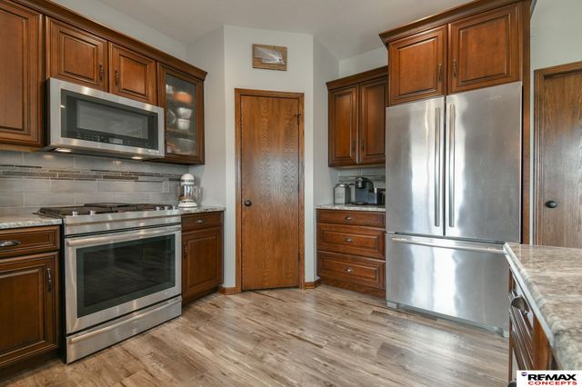 7700 S 66th Street, Lincoln, NE 68516