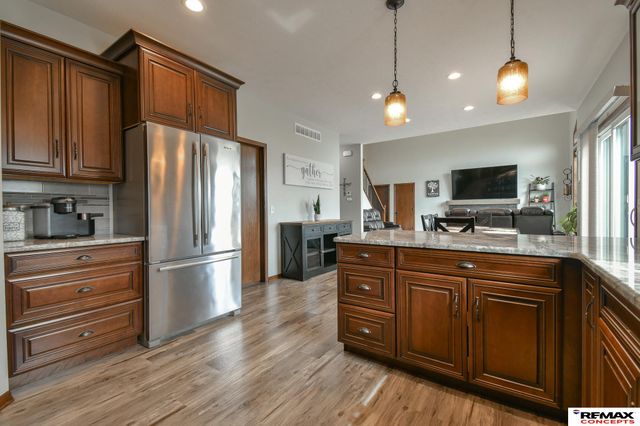 7700 S 66th Street, Lincoln, NE 68516