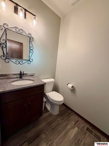 7700 S 66th Street, Lincoln, NE 68516