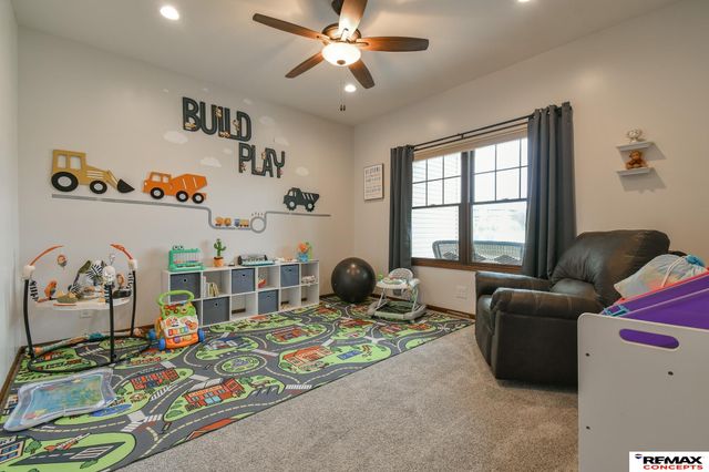 7700 S 66th Street, Lincoln, NE 68516