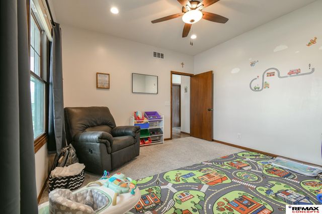 7700 S 66th Street, Lincoln, NE 68516