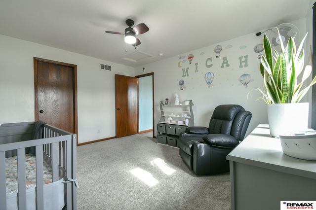 7700 S 66th Street, Lincoln, NE 68516