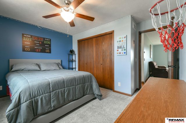 7700 S 66th Street, Lincoln, NE 68516