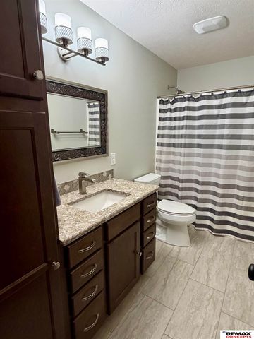 7700 S 66th Street, Lincoln, NE 68516