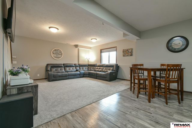 7700 S 66th Street, Lincoln, NE 68516