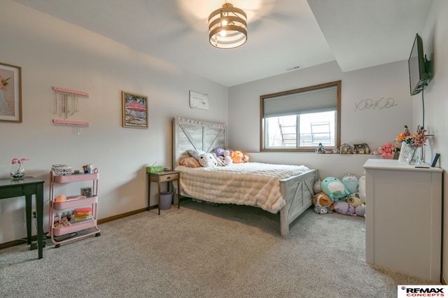 7700 S 66th Street, Lincoln, NE 68516