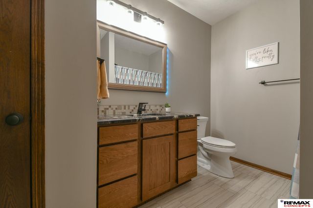 7700 S 66th Street, Lincoln, NE 68516