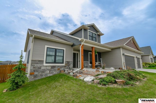 7700 S 66th Street, Lincoln, NE 68516