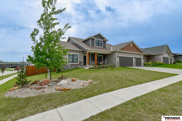 7700 S 66th Street, Lincoln, NE 68516