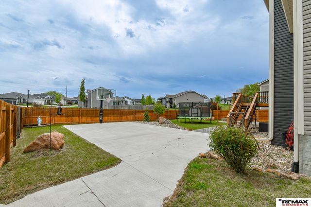 7700 S 66th Street, Lincoln, NE 68516