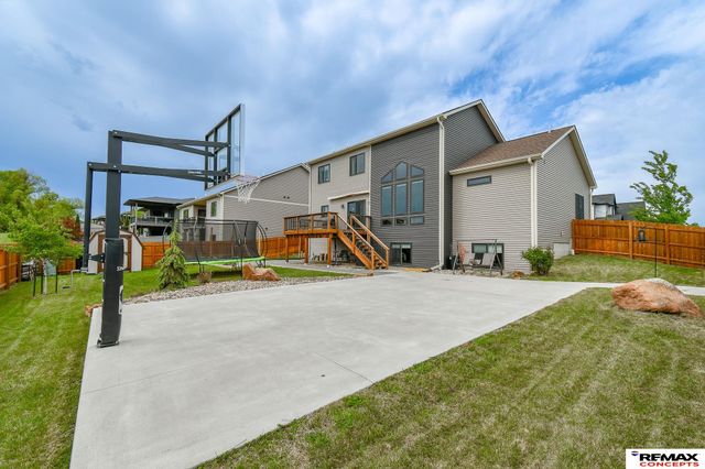 7700 S 66th Street, Lincoln, NE 68516