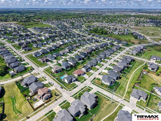 7700 S 66th Street, Lincoln, NE 68516