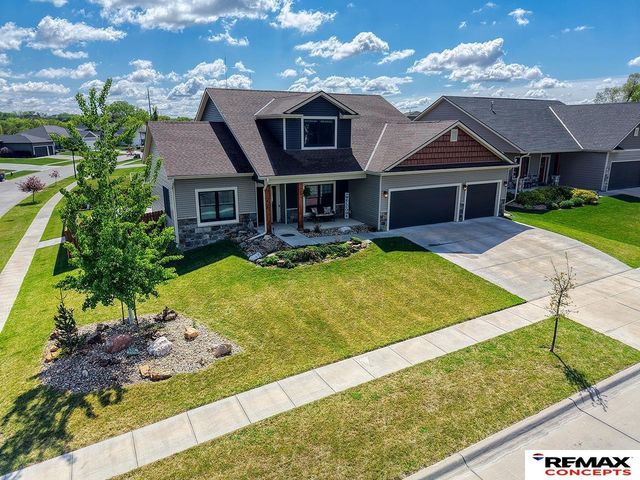 7700 S 66th Street, Lincoln, NE 68516