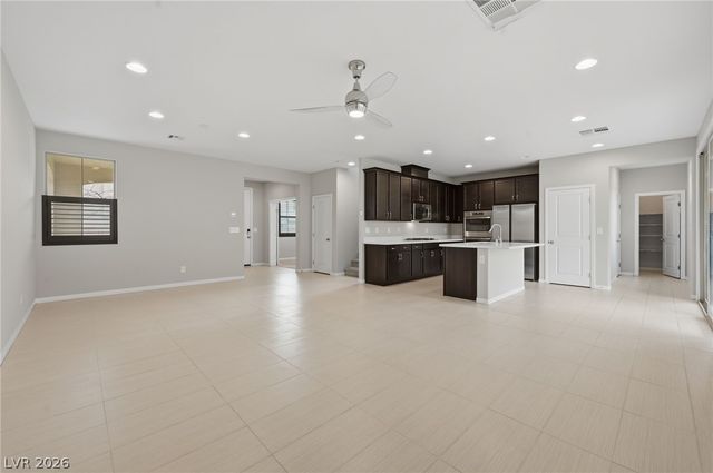 8191 California Pine Street, Las Vegas, NV 89166