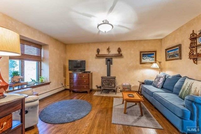 3 Cherokee Trail, Montvale, NJ 07645