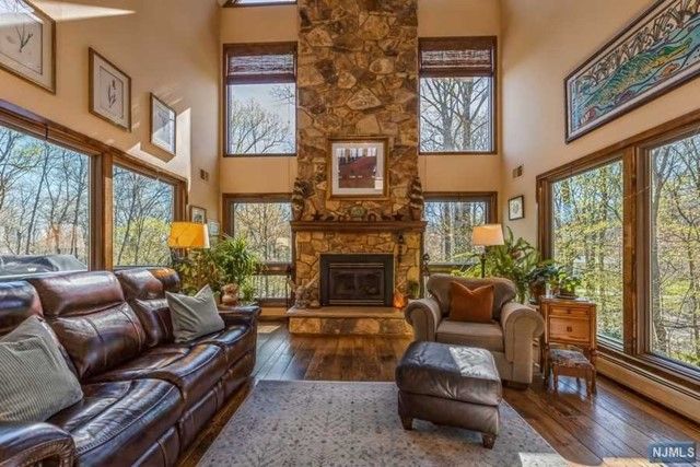 3 Cherokee Trail, Montvale, NJ 07645