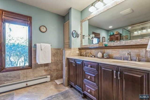 3 Cherokee Trail, Montvale, NJ 07645