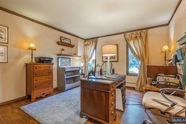 3 Cherokee Trail, Montvale, NJ 07645