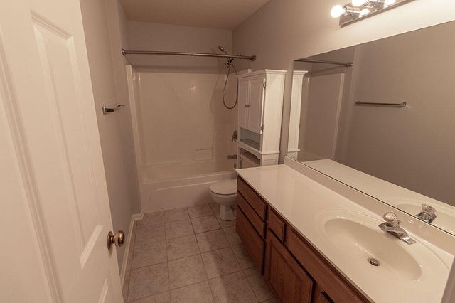 1921 W HARMONY ST, Columbia, MO 65203