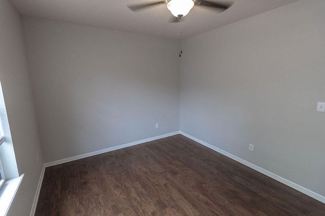 1921 W HARMONY ST, Columbia, MO 65203