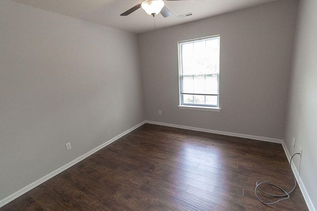 1921 W HARMONY ST, Columbia, MO 65203