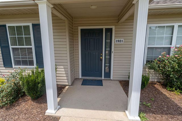 1921 W HARMONY ST, Columbia, MO 65203