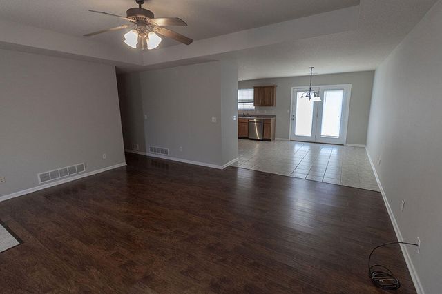 1921 W HARMONY ST, Columbia, MO 65203