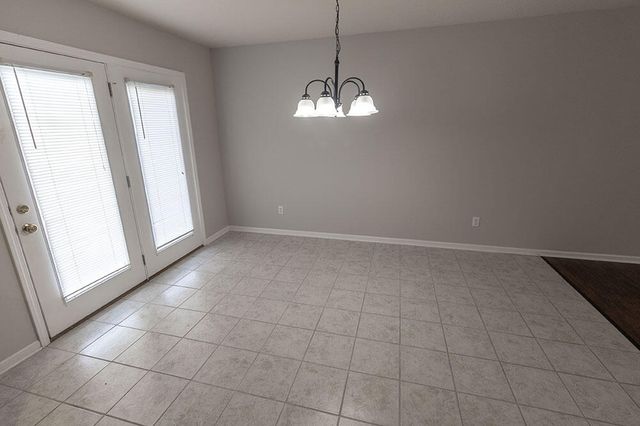 1921 W HARMONY ST, Columbia, MO 65203