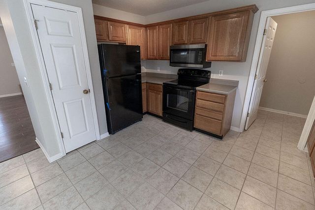 1921 W HARMONY ST, Columbia, MO 65203