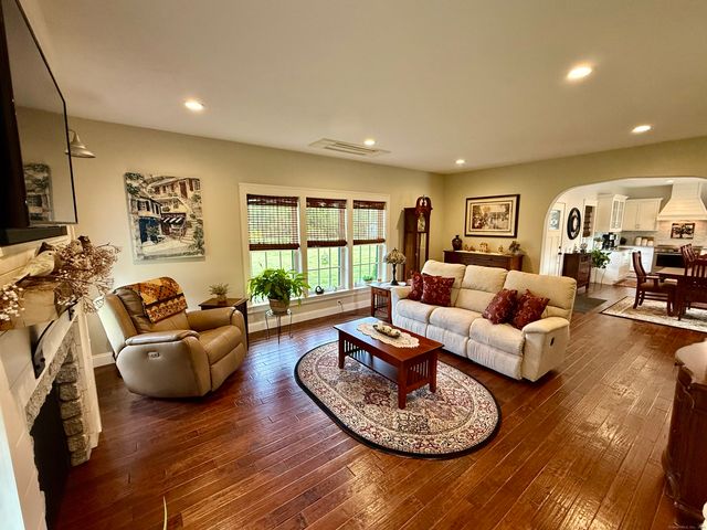 56 West View Drive, Woodstock, CT 06281