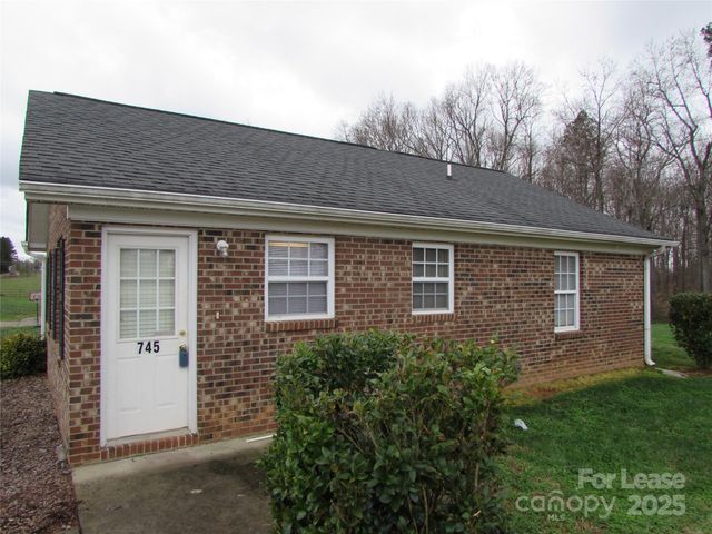 745 Shinnville Road, Mooresville, NC 28115