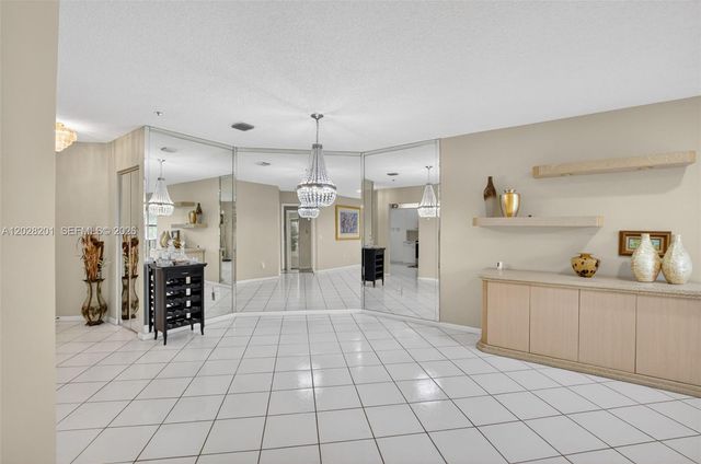 5133 Brisata Circle L, Boynton Beach, FL 33437