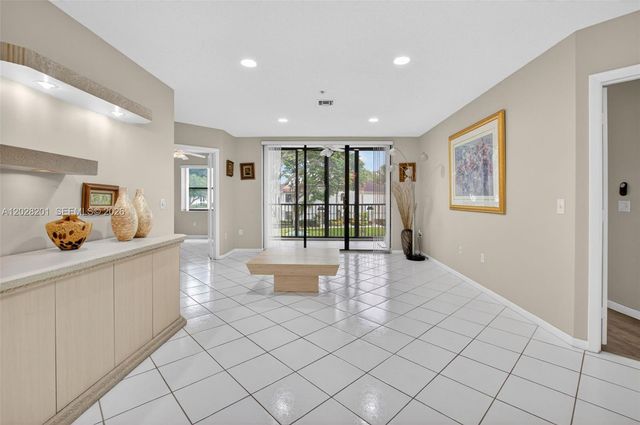 5133 Brisata Circle L, Boynton Beach, FL 33437