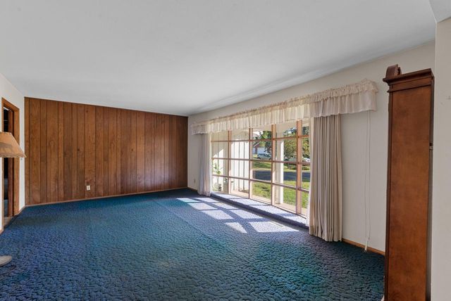 4607 Hillcrest PARKWAY, Slinger, WI 53086