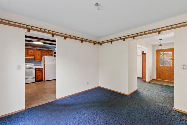 4607 Hillcrest PARKWAY, Slinger, WI 53086