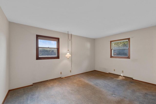 4607 Hillcrest PARKWAY, Slinger, WI 53086