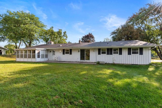 4607 Hillcrest PARKWAY, Slinger, WI 53086