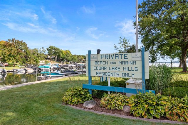 4607 Hillcrest PARKWAY, Slinger, WI 53086