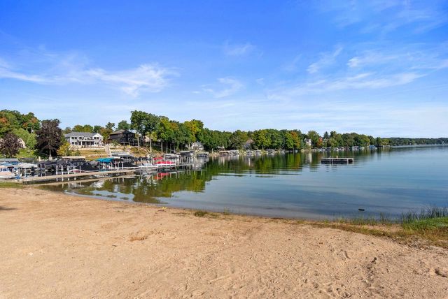 4607 Hillcrest PARKWAY, Slinger, WI 53086