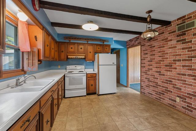 4607 Hillcrest PARKWAY, Slinger, WI 53086