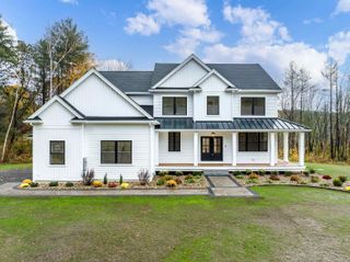 63 Mammoth Road, Windham, NH 03087