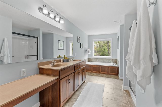3617 Favorite Court, Minnetonka, MN 55305