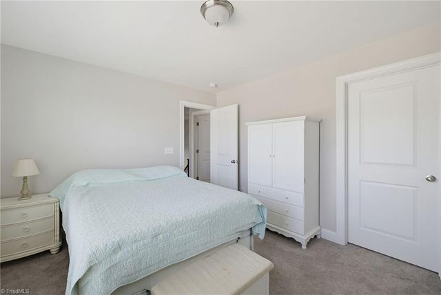 1405 Farm Ridge Road, Kernersville, NC 27284
