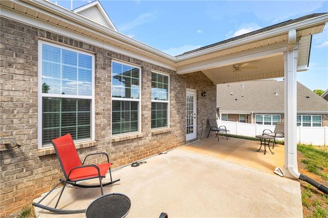 1405 Farm Ridge Road, Kernersville, NC 27284